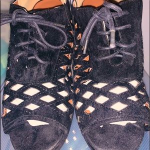 Torrid platform suede heel size 10 New